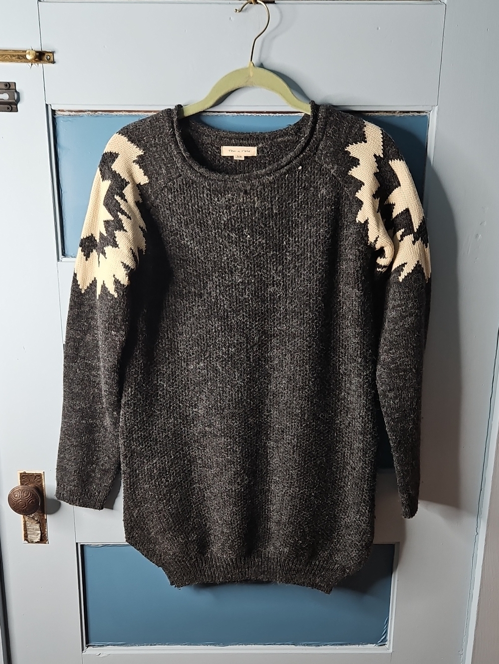 Tea U Rose Cozy Black & Cream Patterned Shoulder Sweater - Women Small/Medium